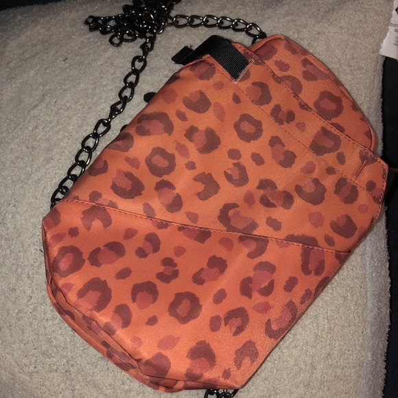 Camp Gladiator 👛🥾 Water Bottle sling with zip up pouch. NWOT - Picture 5 of 5